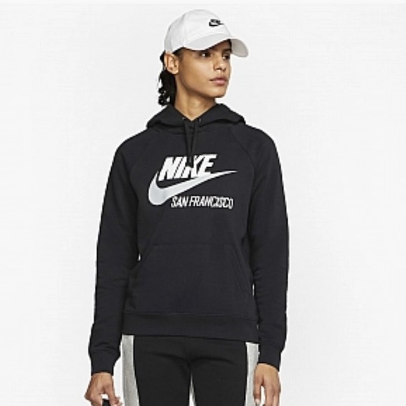 🆕 NIKE SPORTSWEAR ESSENTIAL WOMEN'S
PULLOVER HOODIE IN BLACK - Picture 2 of 10
